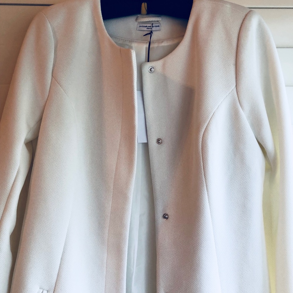 Jacket - Picture 3 of 6